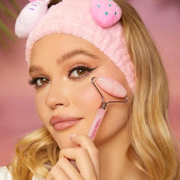 Hello Kitty Stone Facial Massage Roller With Storage Bag - Picture 7 of 12